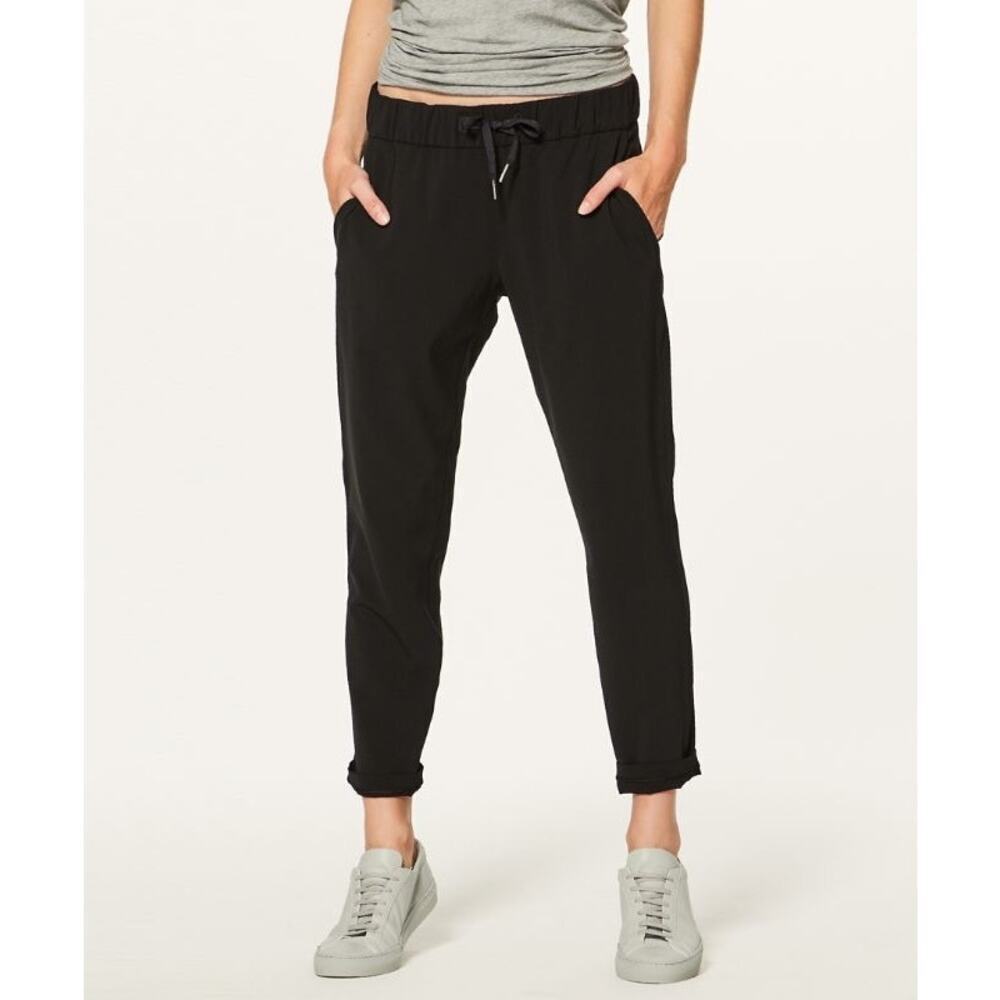 Lululemon On The Fly Pant Women’s‎ 4 Black Athleisure Neutral Minimalist Casual